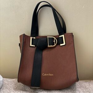 Calvin Klein Brown Buckle Bag 🤎